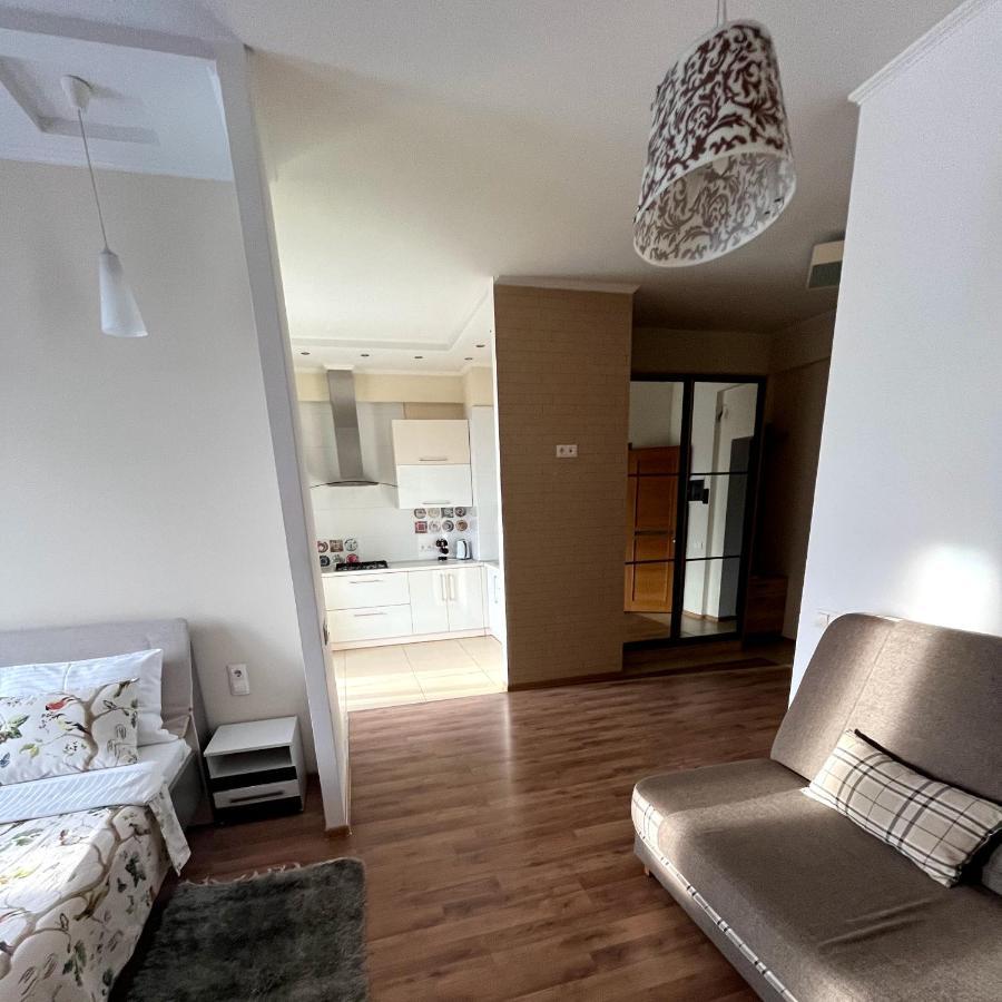 Stefan Cel Mare 1 Studio Chisinau Ngoại thất bức ảnh