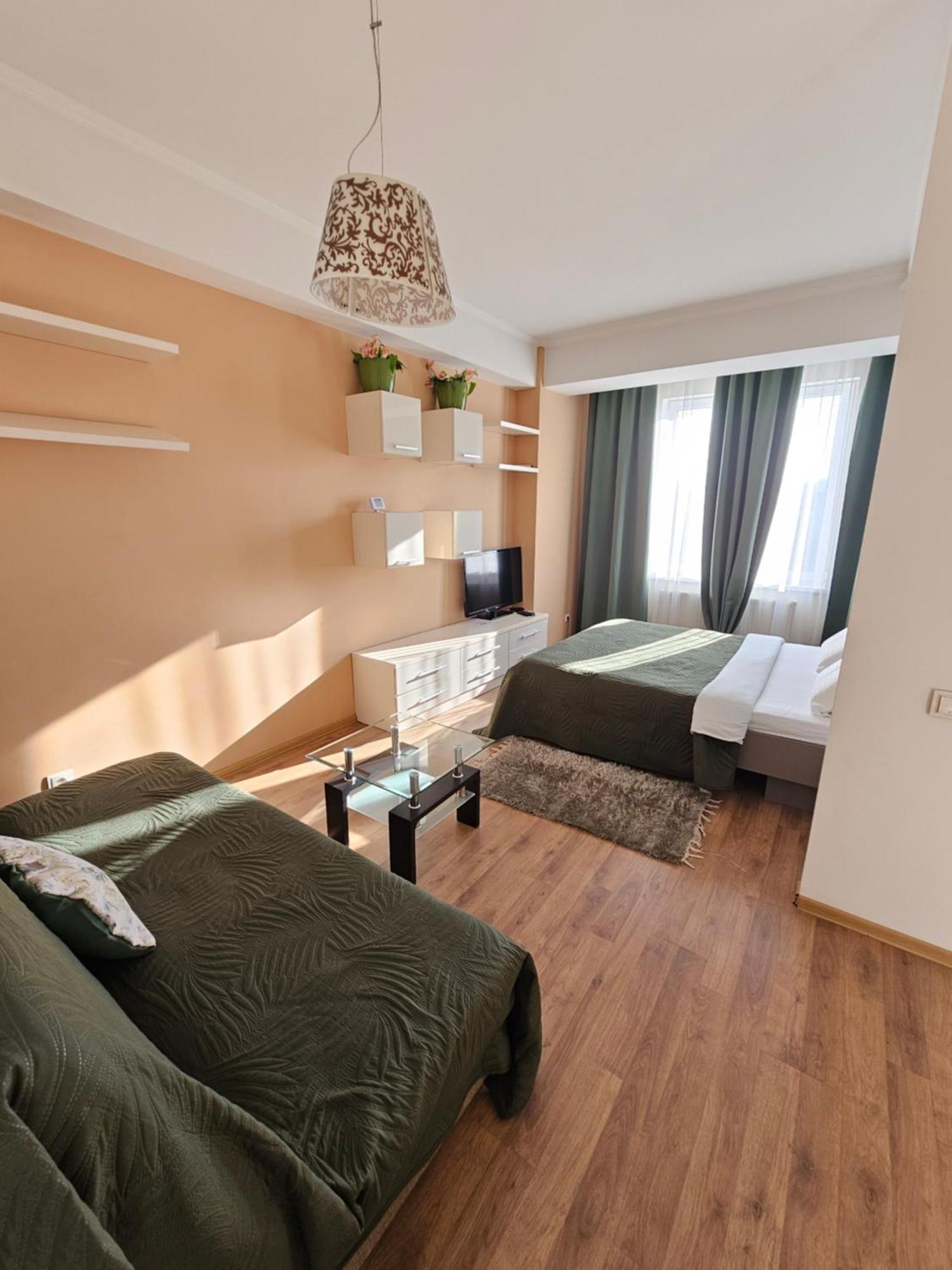 Stefan Cel Mare 1 Studio Chisinau Ngoại thất bức ảnh