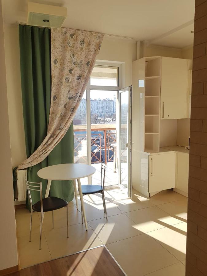Stefan Cel Mare 1 Studio Chisinau Ngoại thất bức ảnh