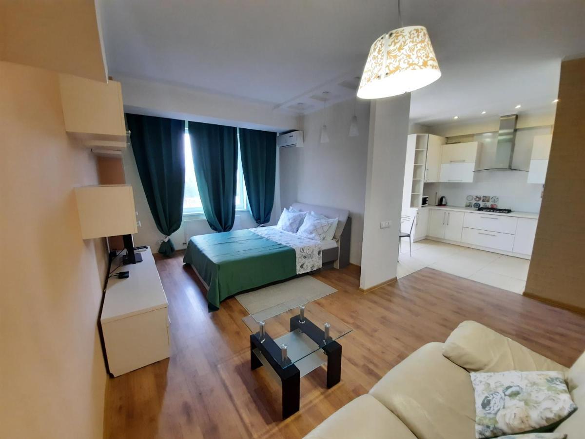 Stefan Cel Mare 1 Studio Chisinau Ngoại thất bức ảnh